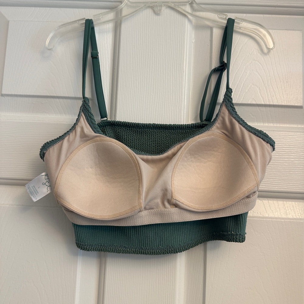 GREEN SWIM TOP - Picture 4 of 5